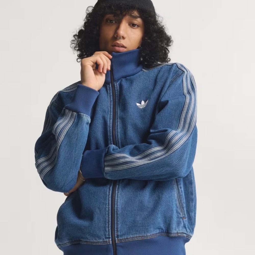 NWT XS Adidas Originals DENIM TRACK TOP w/ ZIPPER VERSATILE, MODERN SILHOUETTE. - Picture 5 of 8